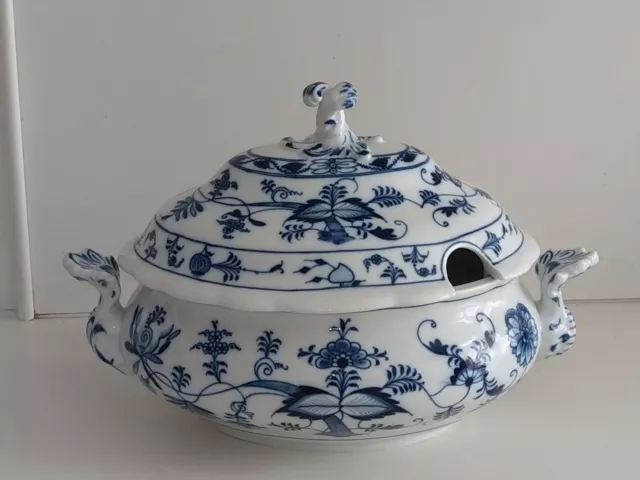 C.TEICHERT STADT MEISSEN ZWIEBELMUSTER SUPPENTERRINE mit DECKEL oval 3,5-4l