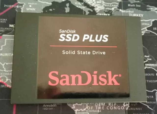 Unità a stato solido Sandisk SSD Plus 240 GB 2,5" - SDSSDA-240G