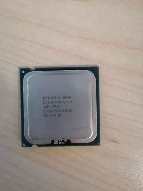 lot of 31 Intel Core 2 Duo E8400 - 3.00 GHz Dual-Core (SLB9J) Processor