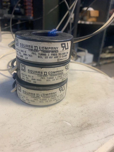 3PC Square D 2NR-301-001 Current Transformer Ratio 300:5 10KV 600V 50-400Hz Used