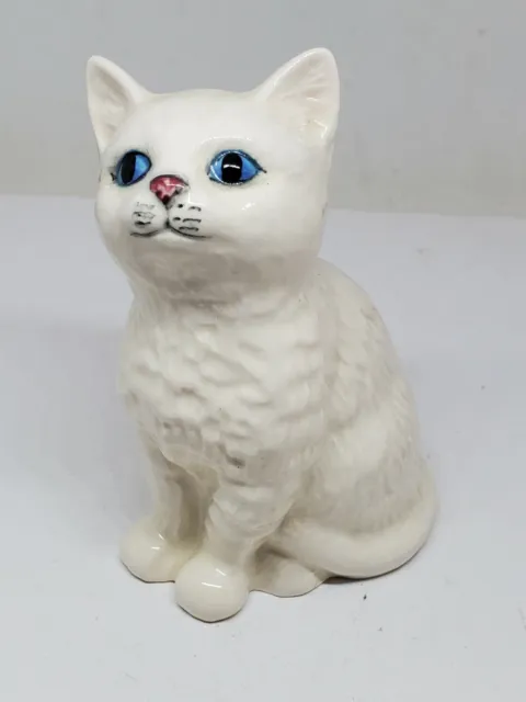 Vintage Royal Doulton White Hand Painted Porcelain Cat Figurine