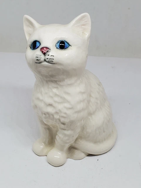 Vintage Royal Doulton White Hand Painted Porcelain Cat Figurine