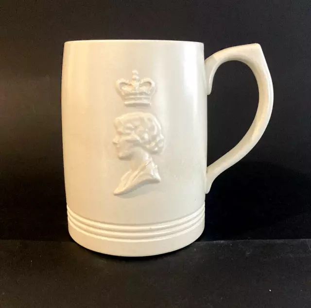 WEDGWOOD GEORGE VI CORONATION MUG - DESIGN KEITH MURRAY c1937