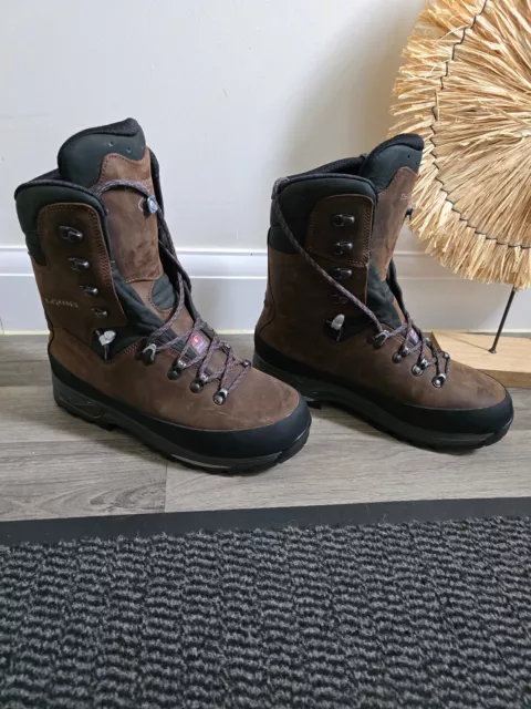 LOWA HUNTER GTX Goretex Leather Boots UK8.5 £219.99 - PicClick UK