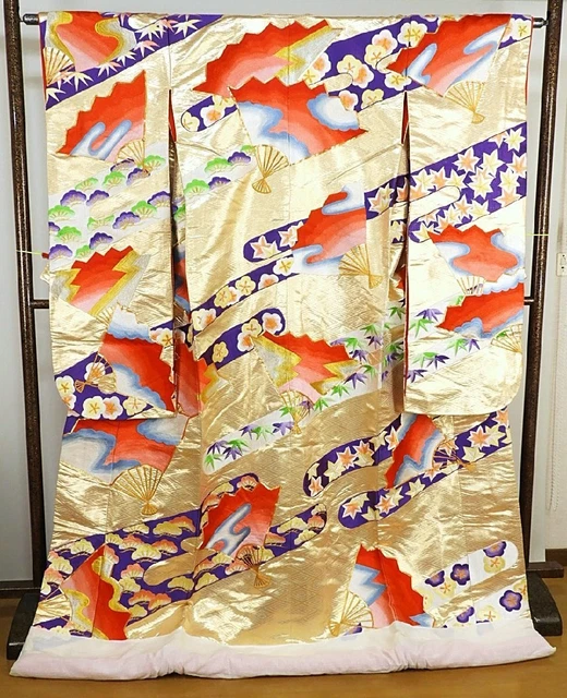 Japanese Kimono Uchikake Luxurious Wedding Embroidery Pure Silk Fan Gold K172