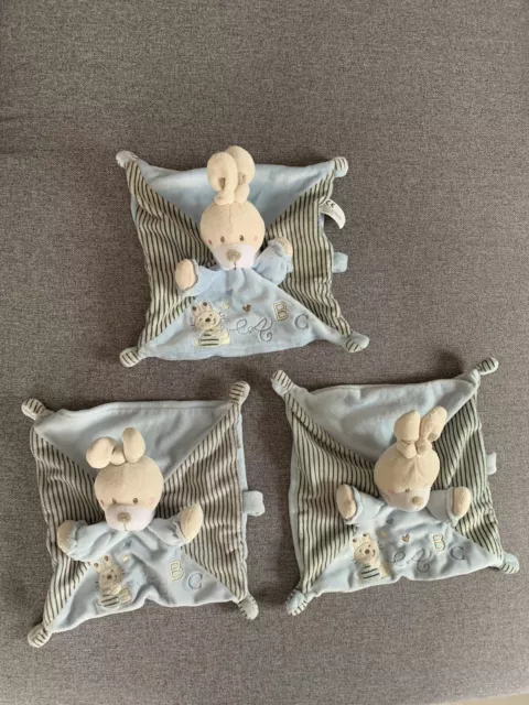 LOT De 3 DOUDOU PLAT NICOTOY LAPIN BLEU RAYE MARRON OREILLES NOUEES ABC COEUR