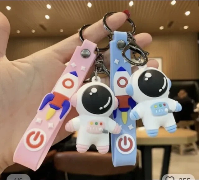 2pcs Blue Pink Keychain Spaceman Nice Style Fashion Key Ring Brand New Condition