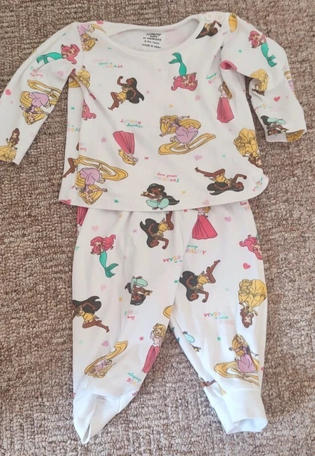 Pacchetto bambina 6-9 mesi 18 articoli