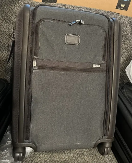 Tumi Alpha 3 International Dual Access 4 Wheel Carry-On Anthracite