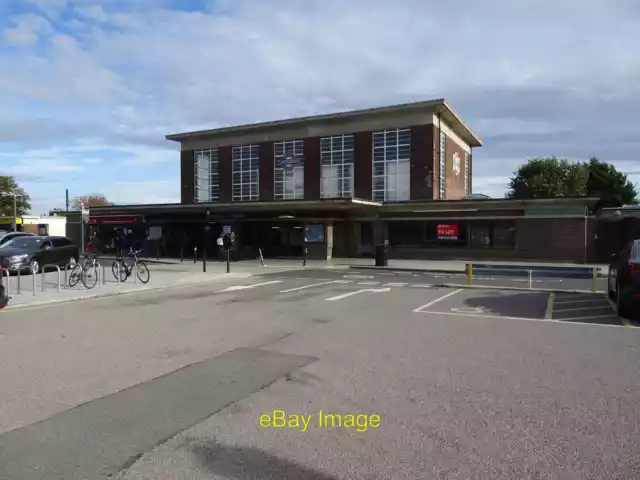 Photo 6x4 Oakwood Underground station, Greater London Southgate Opened in c2018