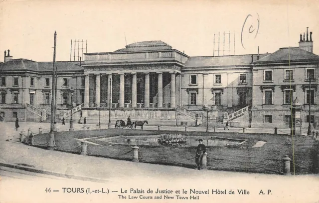 TOURS - Le Palais de Justice et le Nouvel Hôtel  de Ville -