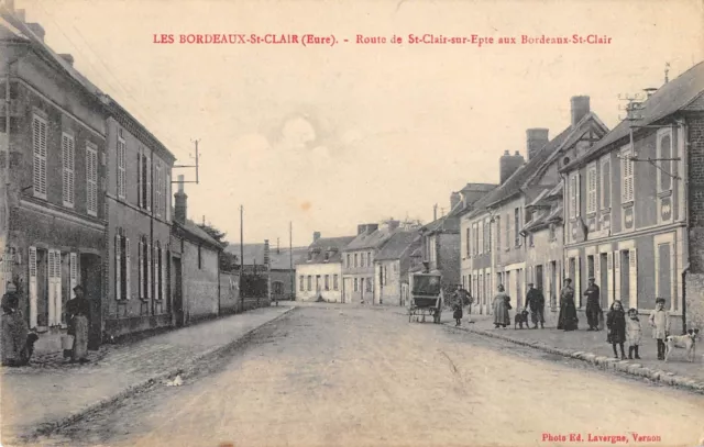 Cpa 27 Les Bordeaux Saint Clair Route De St Clair Sur Epte Aux Bordeaux St Clair