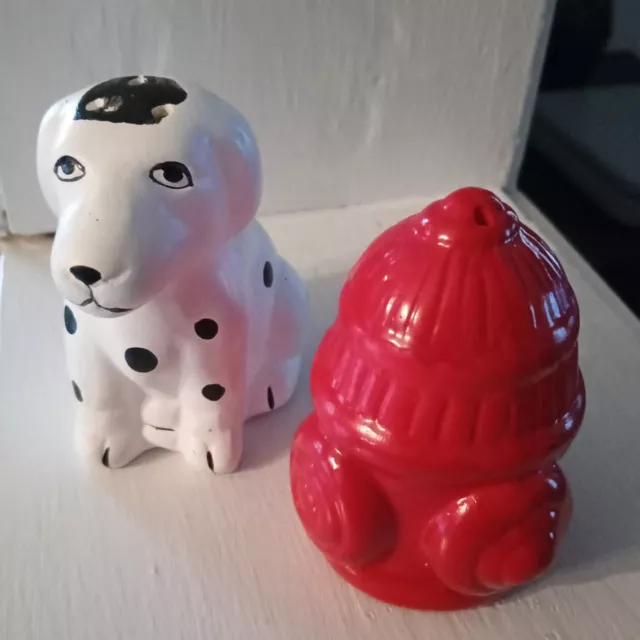 VTG FIREHOUSE DALMATIAN  FIRE HYDRANT Salt Pepper Shakers 2.5"Tall Colorful Cute