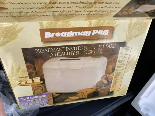 Breadman Plus TR845 Bread Maker Machine NEW ( open box )