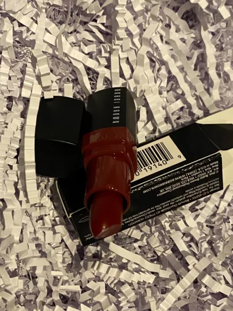 Lápiz labial RUBY Bobbi Marrón Triturado Color Labial 2,25 g mini NUEVO Y EN CAJA