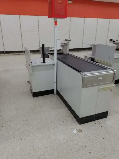 Checkout Counter Motorized Belt CAROUSEL Check Lane Conveyor Used Store Fixtures