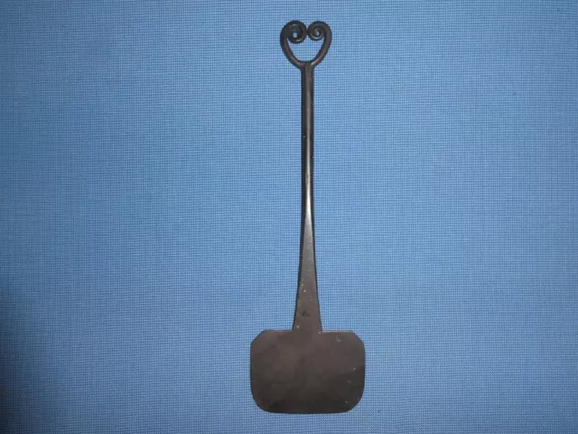 RARE 19th C OLD EARLY HAND FORGED WROUGHT IRON FOLK ART HEART FORM DOUGH SCRAPER