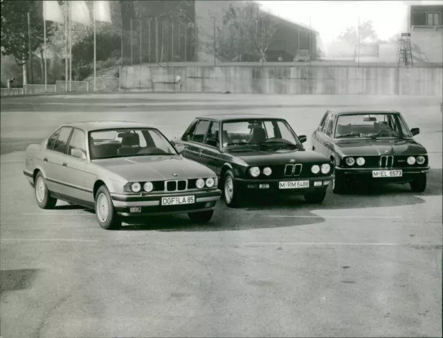 BMW 5 Series - Vintage Photograph 3093667