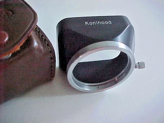 Konica Konihood lens shade + case    (bx 125)