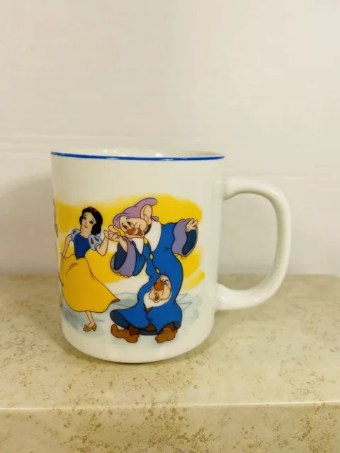 Vintage Snow White & the 7 Dwarfs Coffee Cup Mug Disneyland Disney World Japan