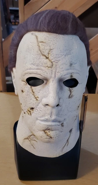 TOTS Rob Zombie's Halloween Michael Myers Tyler Mane in Hand Actual Mask picture