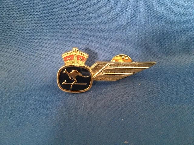 TAA (Trans-Australia Airlines) FLIGHT ENGINEER BADGE