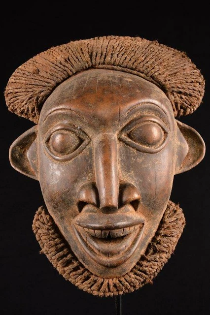 17570 African Old Bamileke Mask / Mask Cameroon