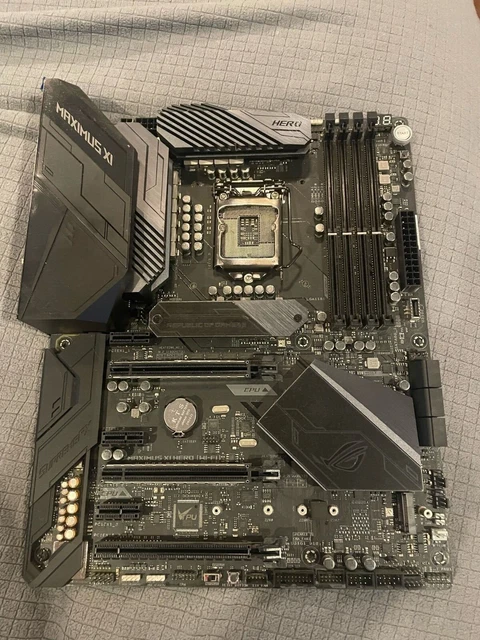 ASUS Republic of Gamers Maximus XI Hero (Wi-Fi) LGA 1151 ATX Motherboard - READ ASUS Republic of Gamers Maximus XI Hero (Wi-Fi) LGA 1151 ATX Motherboard - READ