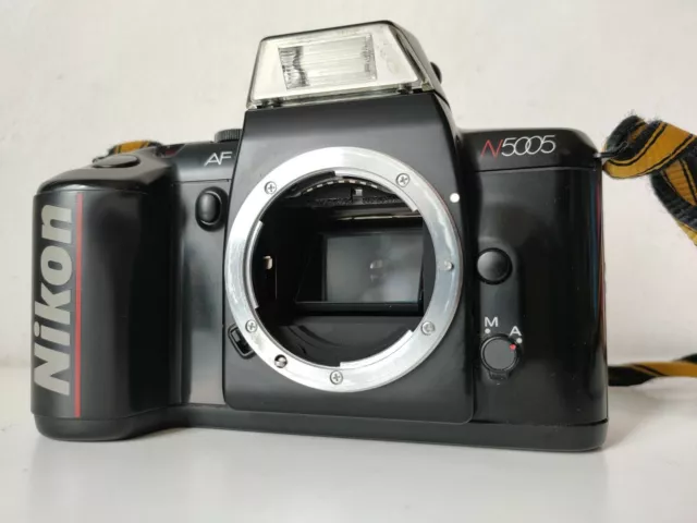 Nikon n5005 macchina fotografica analogica vintage camera made in Japan