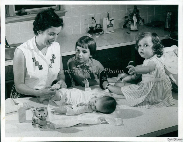 1965 Mrs Alan Forthofer & Girls Carla Joyce Lenora Butler Oh Children 6X8 Photo