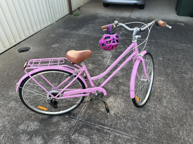 Ladies Deluxe Vintage Bike Pink