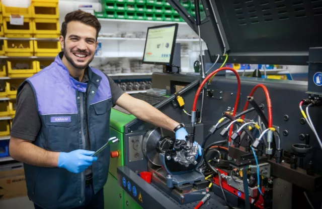 Einspritzdüse Injektor BOSCH Mercedes CDI Prüfung Instandsetzung Reinigung