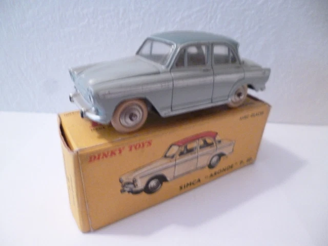 AML PANHARD DINKY TOYS 1.43e métal fabrication années 60 + boite d'origine