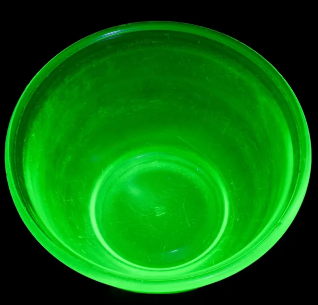 Fine c1930s Hazel Atlas Green Vaseline Uranium Glass Serving Kitchen Mixing Bowl
