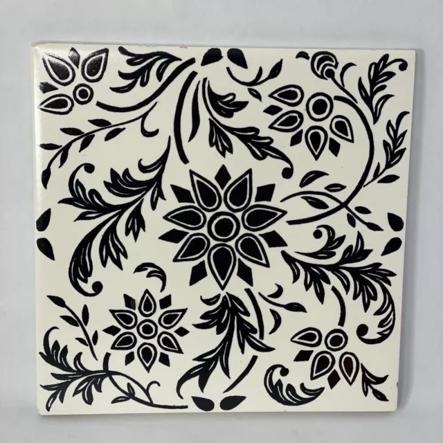 CARTER TILES - BLACK AND WHITE - NORDIC/SWISS Flower And Vine