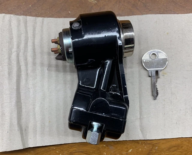 ー TRIUMPH 132135 TR6 Early Steering Lock & Ignition Switch (Neiman