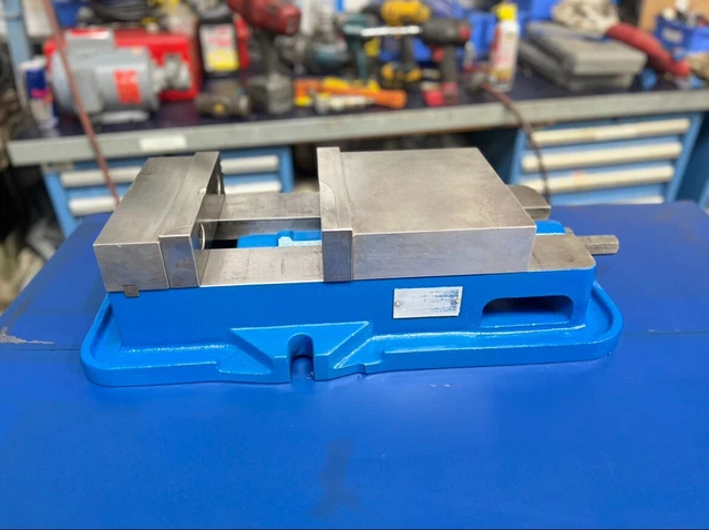 Kurt D80 Anglock 8” Milling Machine Vise with Jaws/New Bearings