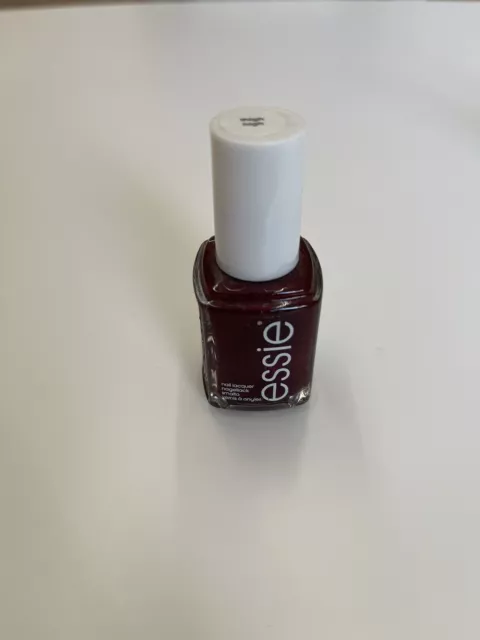 Essie Nagellack Thigh High