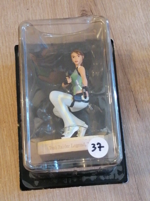 Figurina NECA Lara Croft Tomb Raider 18cm, Nuova In Scatola, Collezione Gioco Video