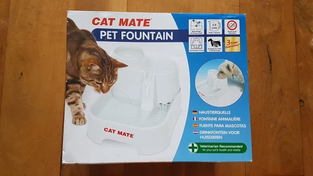 Cat Mate Water Fountain 2L White Pet Drinking Bowl Moving Flowing Small Dog