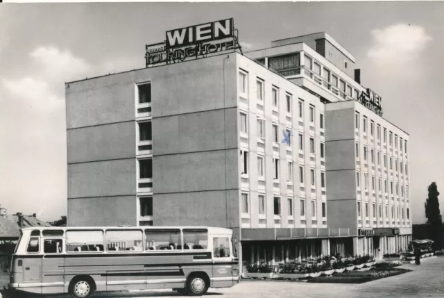 Nr.16890 Foto PK  Budapest Hotel Wien 1972 Autobus Ungarn