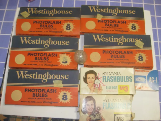 LOT VINTAGE PHOTOFLASH Bulbs  WESTINGHOUSE, SYLVANIA