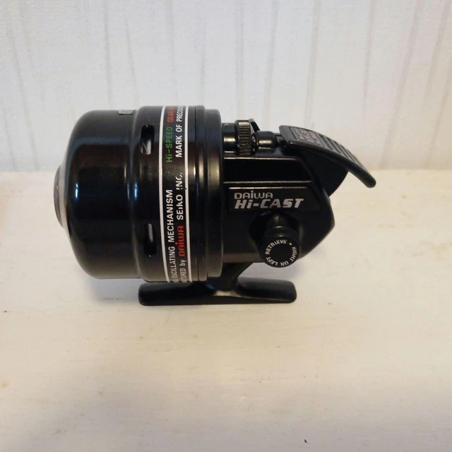 ダイワ DAIWA Hi-CAST GS-30 DAIWA HI-CAST GS-30 Spin Casting Reel Black Used, Rare