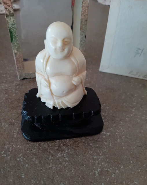 n. 2 Buddha antichi, con base in legno.