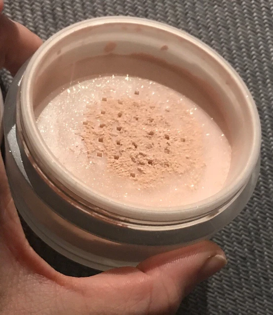 CHANEL POUDRE UNIVERSELLE Libre Loose Powder 47 Feerie- used left