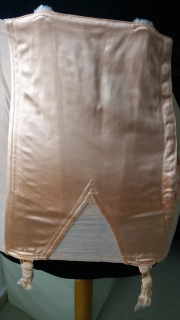 Hüfthalter, Girdle, TRIUMPH,original 50er Jahre,rosa, Satineinlage Mit