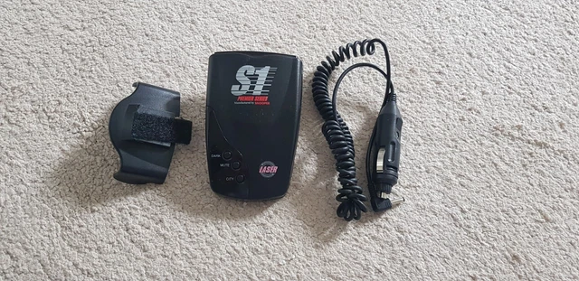 Snooper S1 schwarz Premier Serie mit integriertem Laser S1R27821 Kabelhalterung
