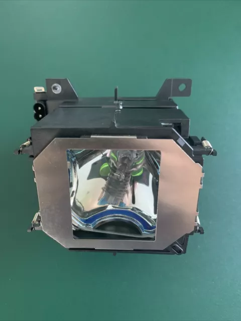 New HG Lamp 200 Watt bulb/lamp for Yamaha movie projector 