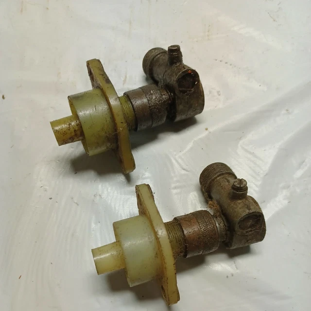 120694 Tachometer odometer drive gear mgb triumph