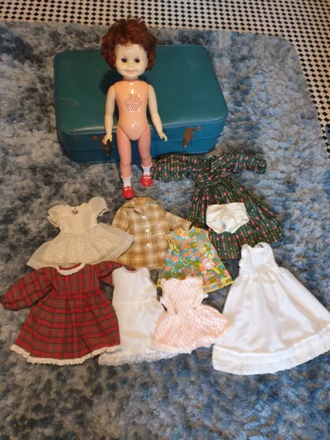 Vintage Doll Mattel Rosebud Chatty Cathy 1970S With 9 Original Outfits